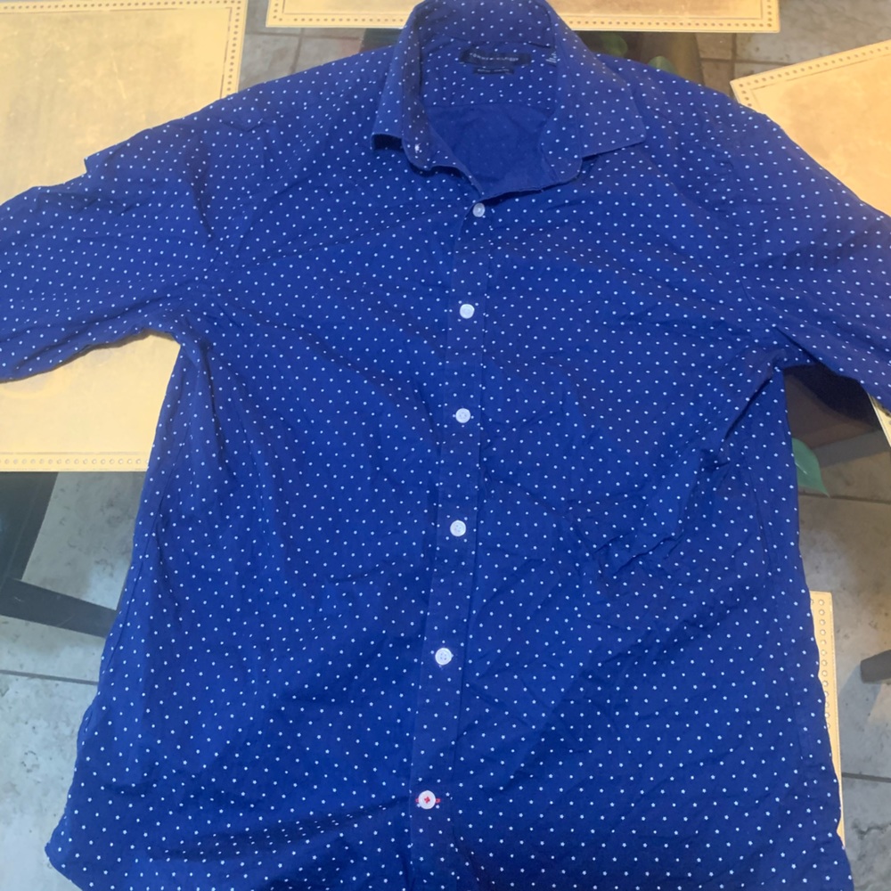 Tommy Hilfiger Long Sleeved dress shirt (Medium)